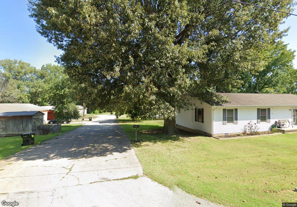 1104 Brook Ln, Harrisburg, IL 62946 - photo 1