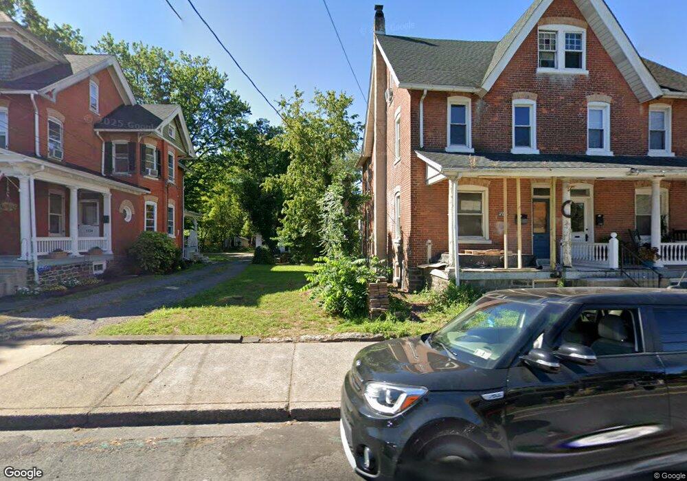 1118 W Broad St, Quakertown, PA 18951 - photo 1