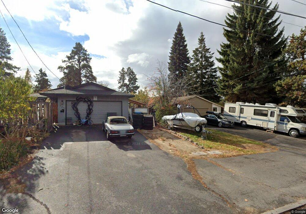 713 NE Revere Ave, Bend, OR 97701 - photo 1