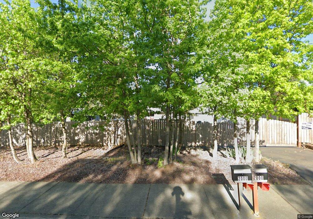 2000 NW Hawthorne Ave, Grants Pass, OR 97526 - photo 1