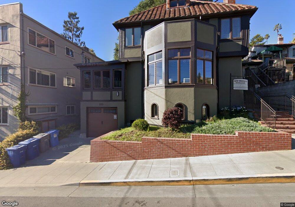 2323 Hearst Ave, Berkeley, CA 94709 - photo 1