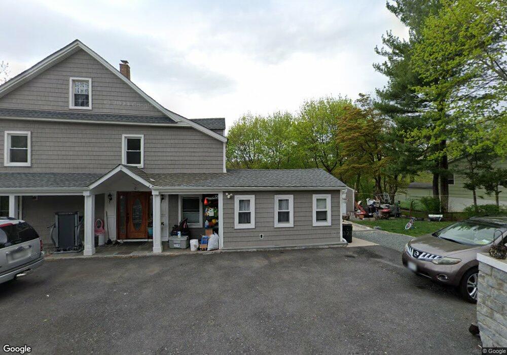 93 Quaker Bridge Rd, Ossining, NY 10562 - photo 1