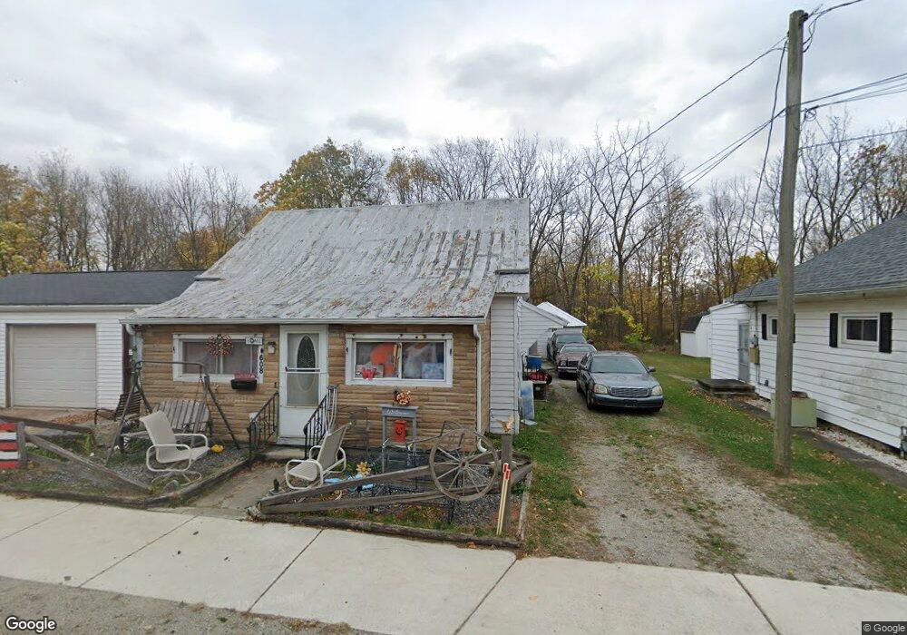 608 Highland Ave, Wapakoneta, OH 45895 - photo 1