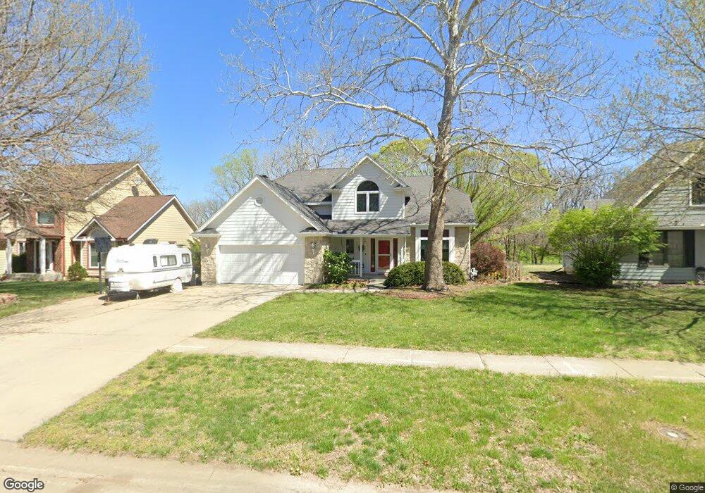 3712 SW Woodglen St, Topeka, KS 66610 - photo 1