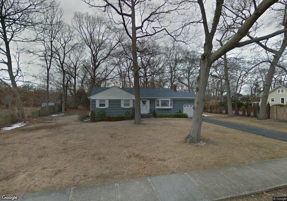 112 Snedecor Ave, Bayport, NY 11705 - photo 1