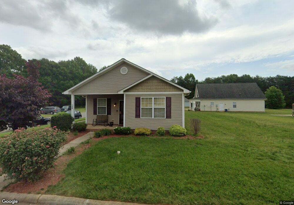 210 Prosperity Place, Statesville, NC 28677 - photo 1