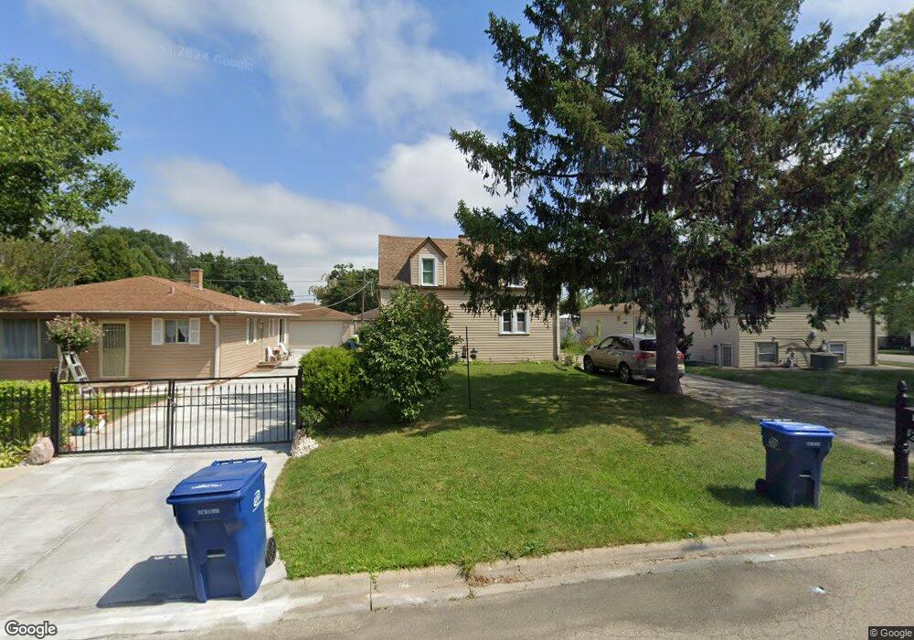 103 N Pioneer Rd, Waukegan, IL 60085 - photo 1