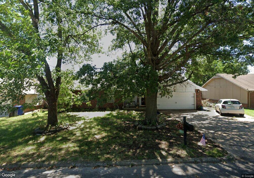 813 W Austin St, Broken Arrow, OK 74011 - photo 1