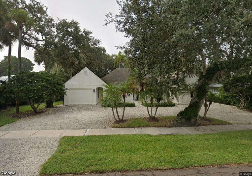 536 Banyan Rd, Vero Beach, FL 32963 - photo 1