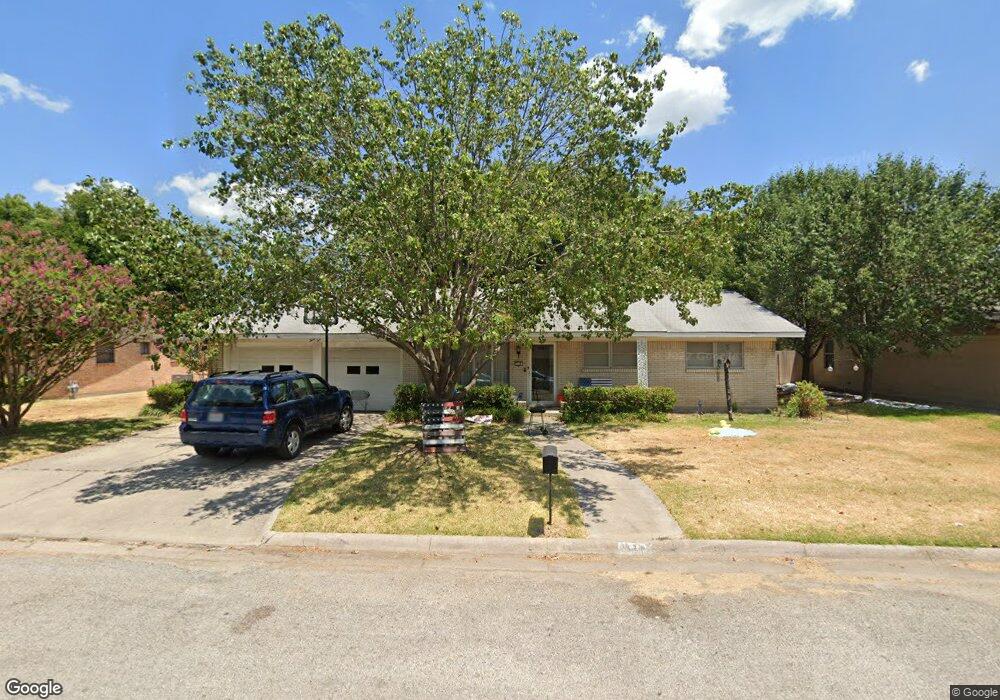 310 Willow Way, Gainesville, TX 76240 - photo 1