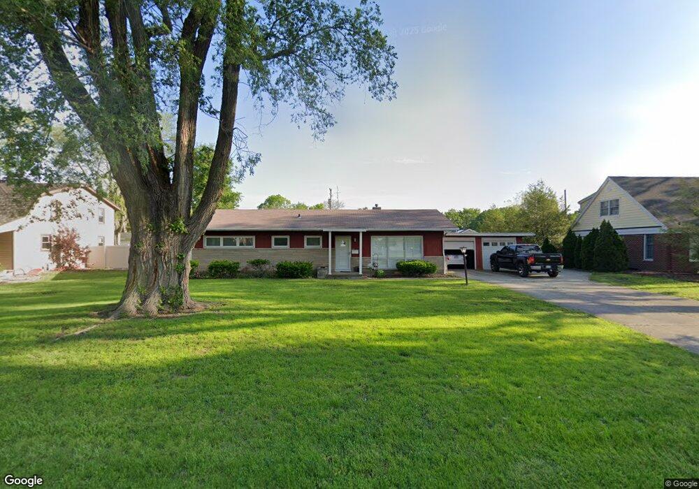 412 Charleston Ave, Mattoon, IL 61938 - photo 1