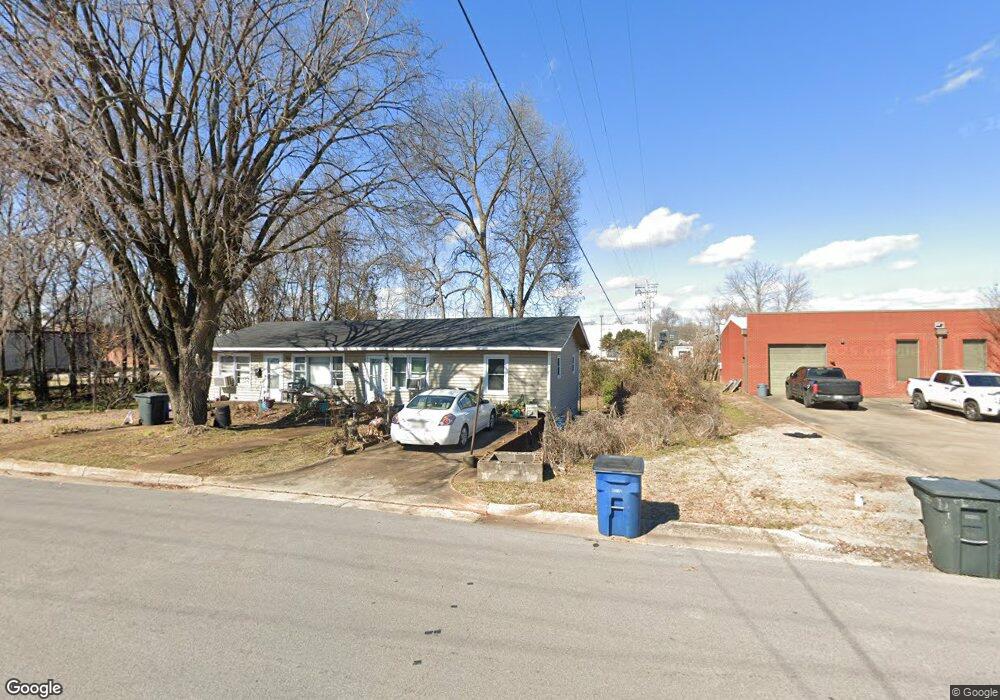 409 E Alabama St, Florence, AL 35630 - photo 1