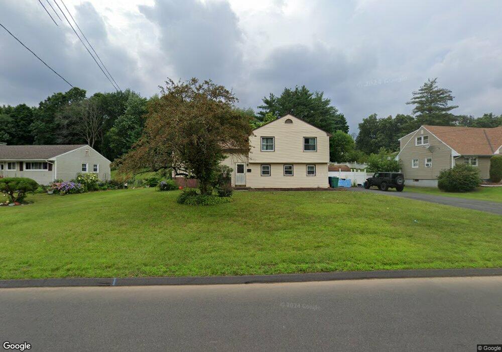 32 Applewood Rd, Bloomfield, CT 06002 - photo 1