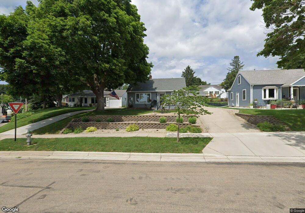 203 Sheridan St, Albert Lea, MN 56007 - photo 1