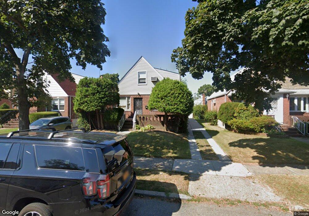 5812 192nd St, Fresh Meadows, NY 11365 - photo 1