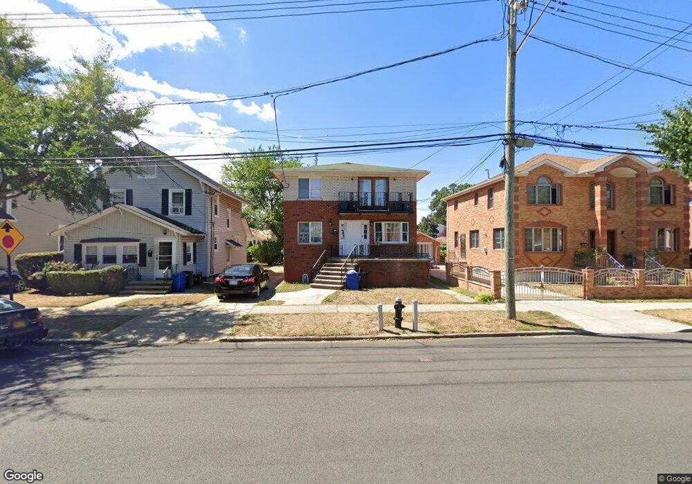 84-22 263rd St, Floral Park, NY 11001 - photo 1