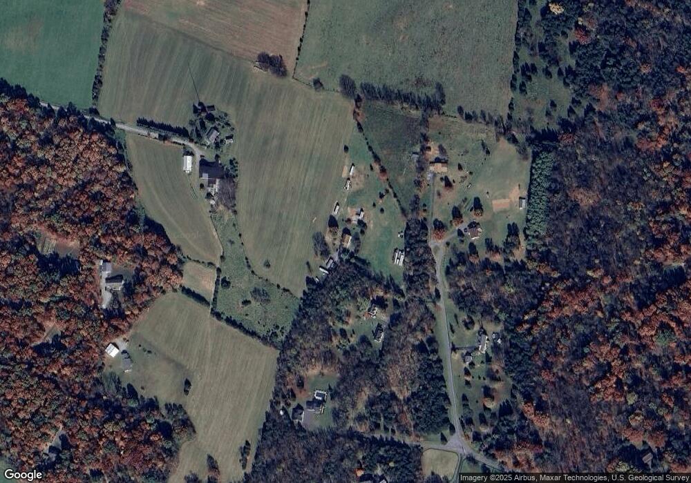 567 White Oaks Dr, Martinsburg, WV 25404 - photo 1