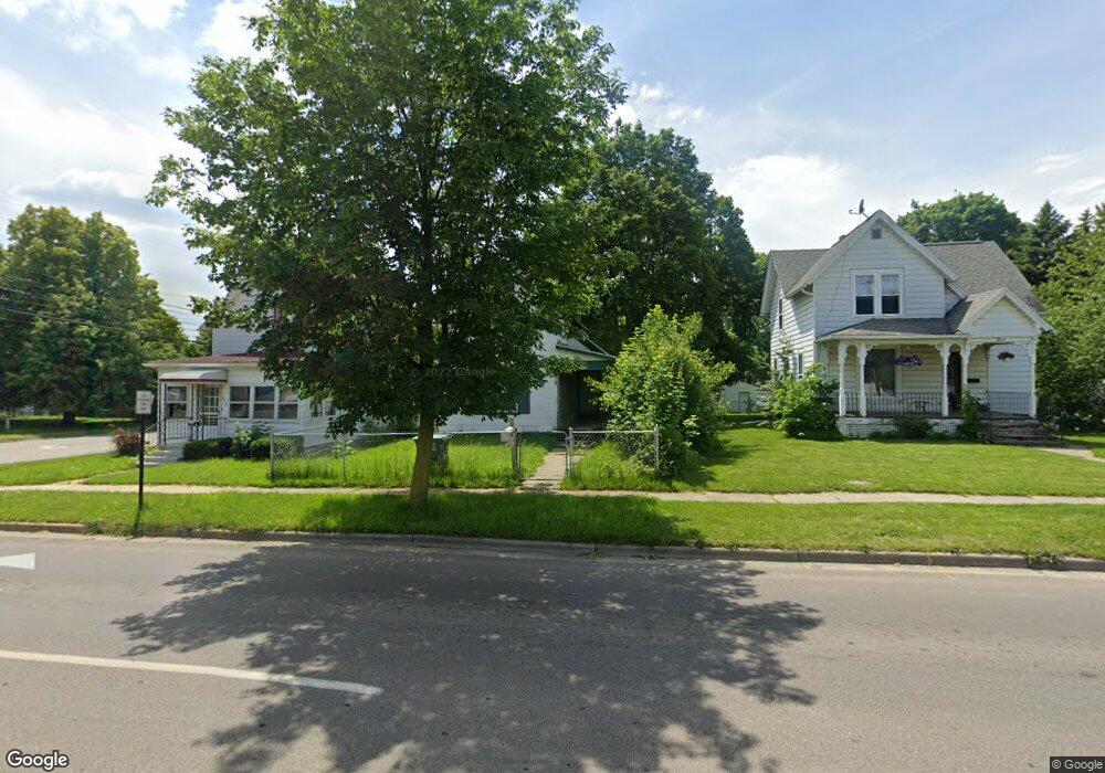 670 Division St, Adrian, MI 49221 - photo 1