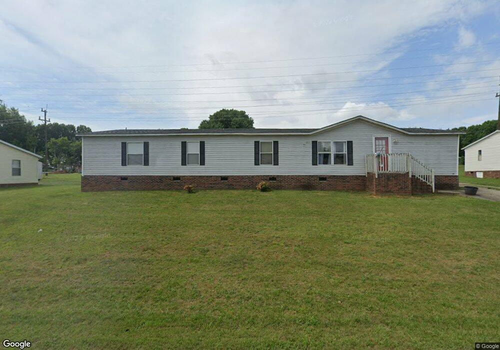 208 Forest Hollow Dr, Statesville, NC 28677 - photo 1