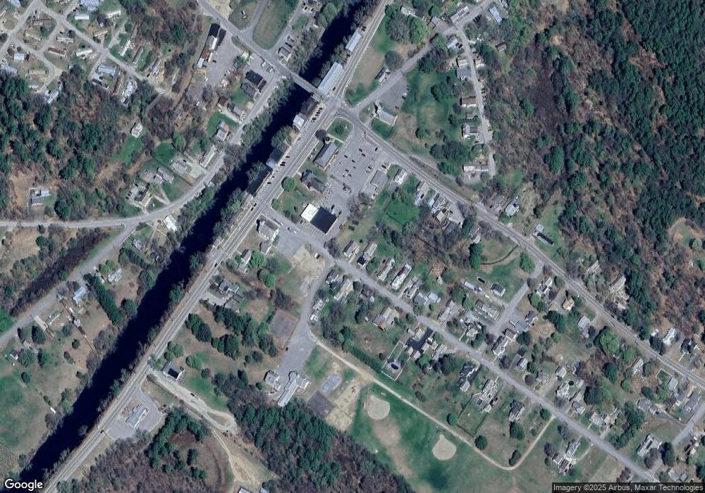 14 Parker St, Winchester, NH 03470 - photo 1