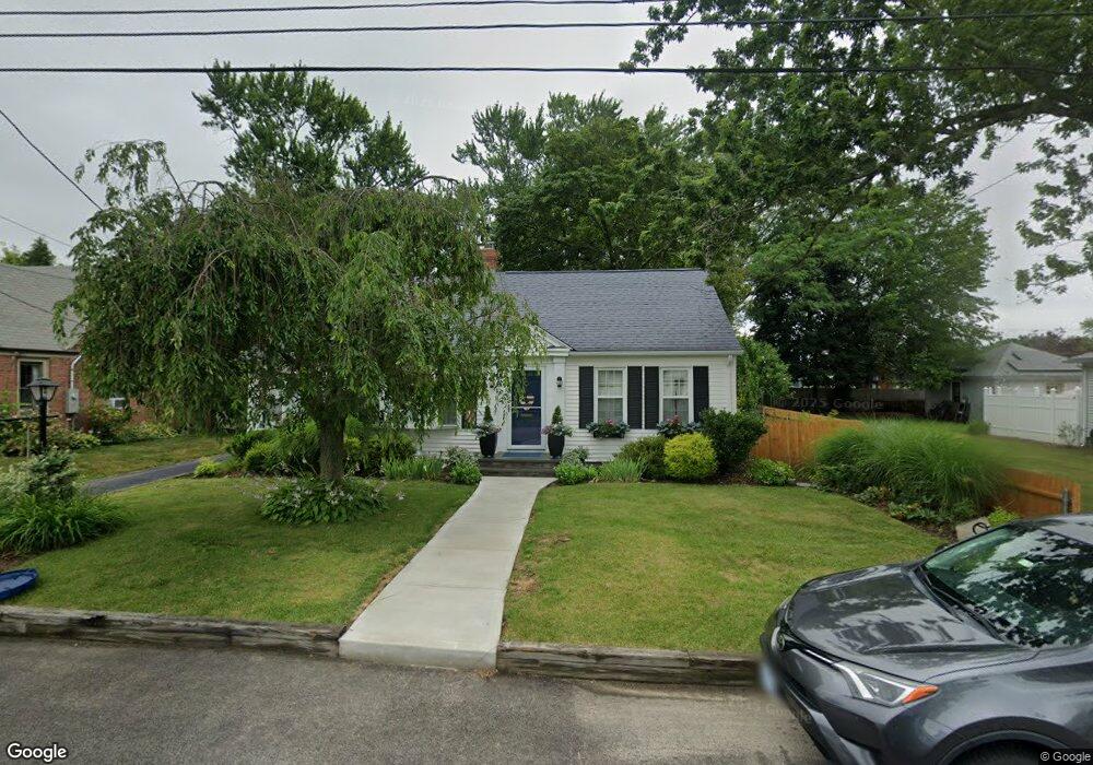 121 Chapmans Ave, Warwick, RI 02886 - photo 1