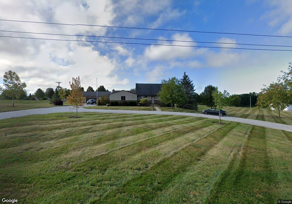 10525 W Yoder Rd, Roanoke, IN 46783 - photo 1