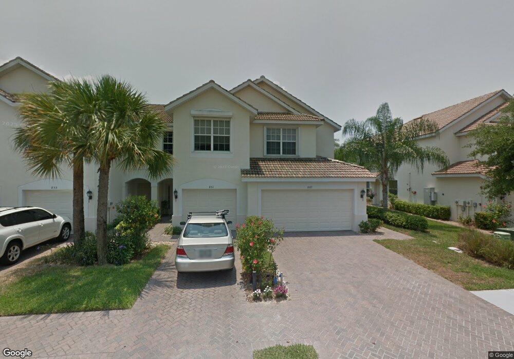 851 Hampton Cir, Naples, FL 34105 - photo 1