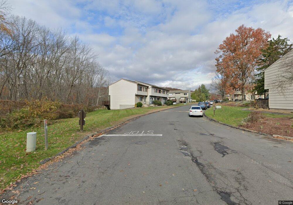 88 Lantern Park Dr unit 5, Naugatuck, CT 06770 - photo 1