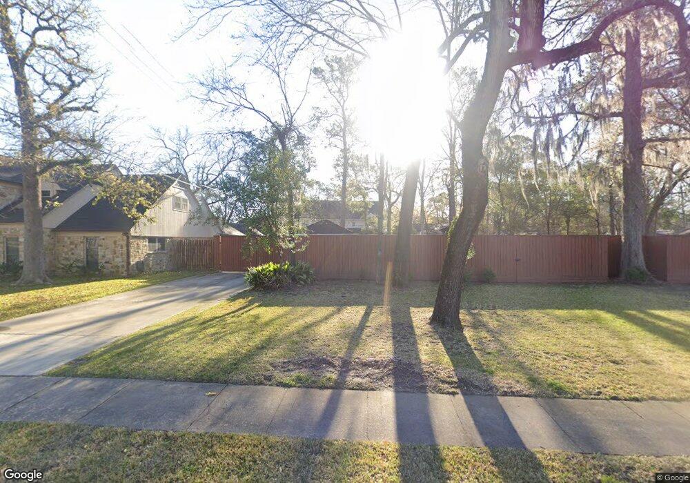 306 N Wilcrest Dr, Houston, TX 77079 - photo 1