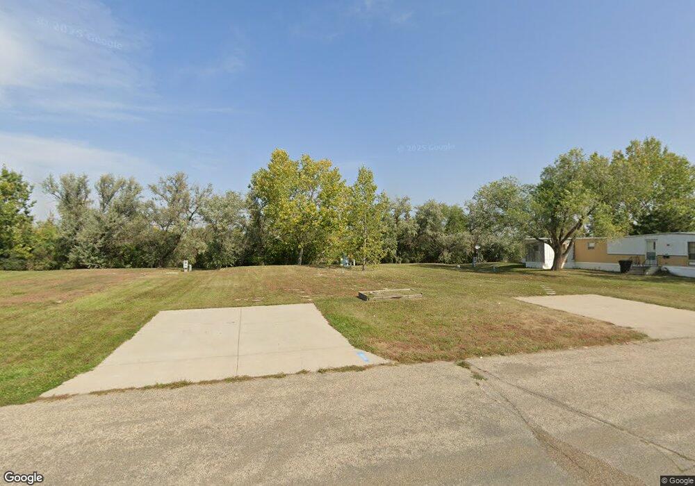 710 28th St W unit 34, Williston, ND 58801 - photo 1