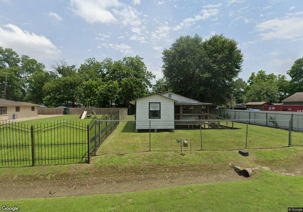 1019 Saint Clair St, Houston, TX 77088 - photo 1