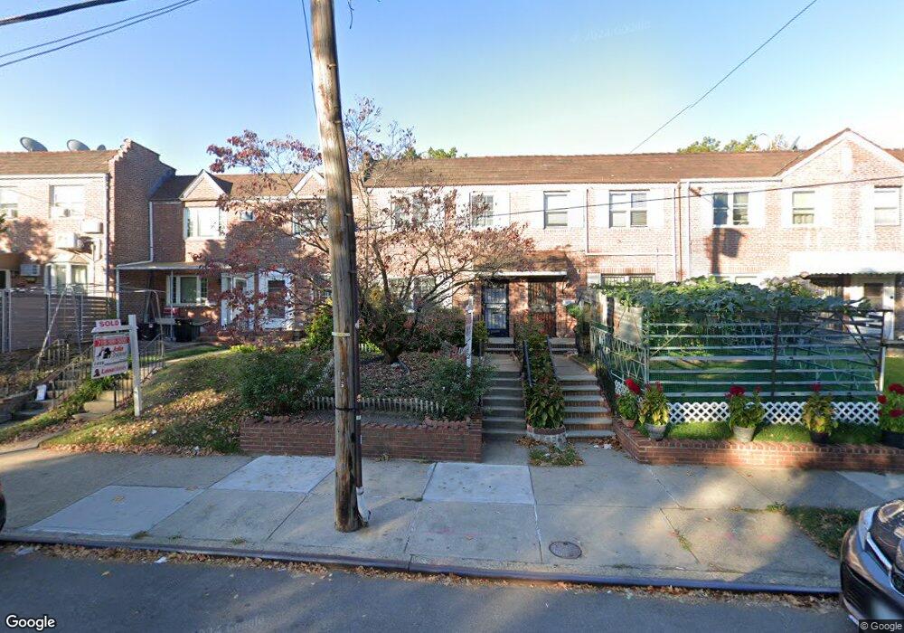 7022 Utopia Pkwy, Fresh Meadows, NY 11365 - photo 1