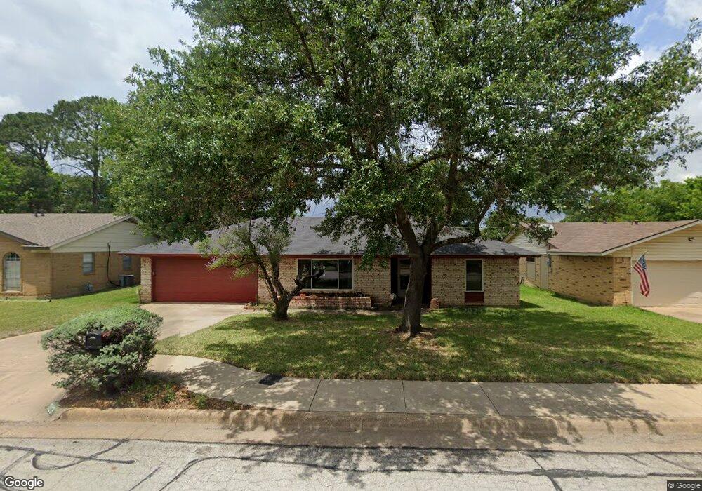 2013 Lexington Place, Bedford, TX 76022 - photo 1