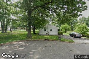 32 Daniel St, Moonachie, NJ 07074