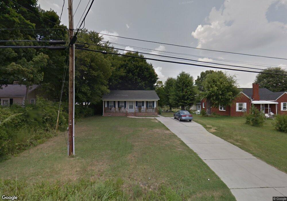 723 E Fairfield Rd, High Point, NC 27263 - photo 1