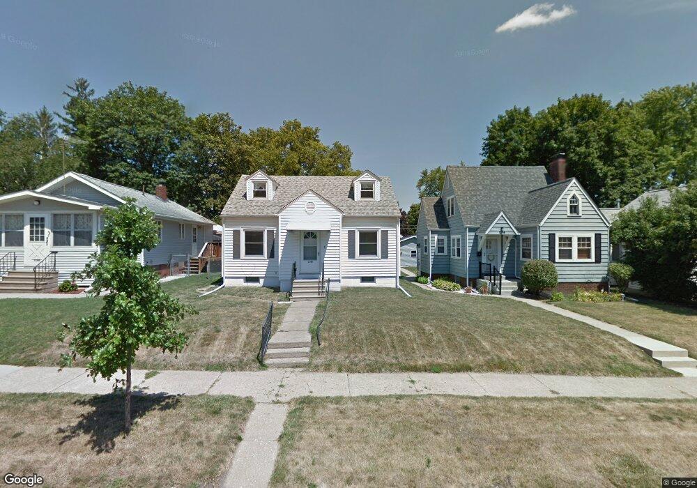 1140 J Ave NW, Cedar Rapids, IA 52405 - photo 1