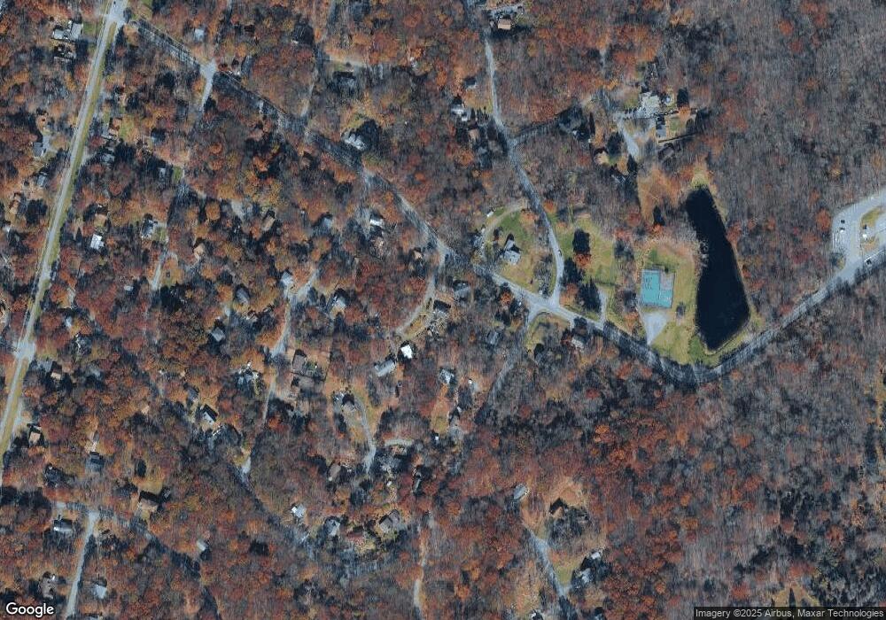 107 Linn Cir, Bushkill, PA 18324 - photo 1