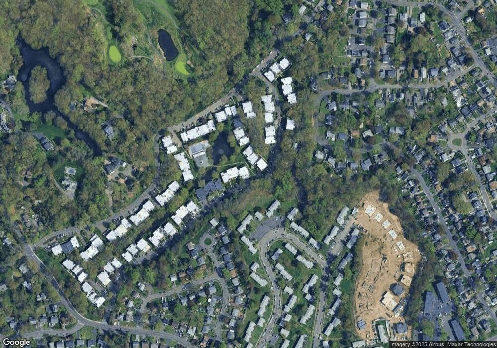 80 Ledgebrook Dr, Norwalk, CT 06854 - photo 1