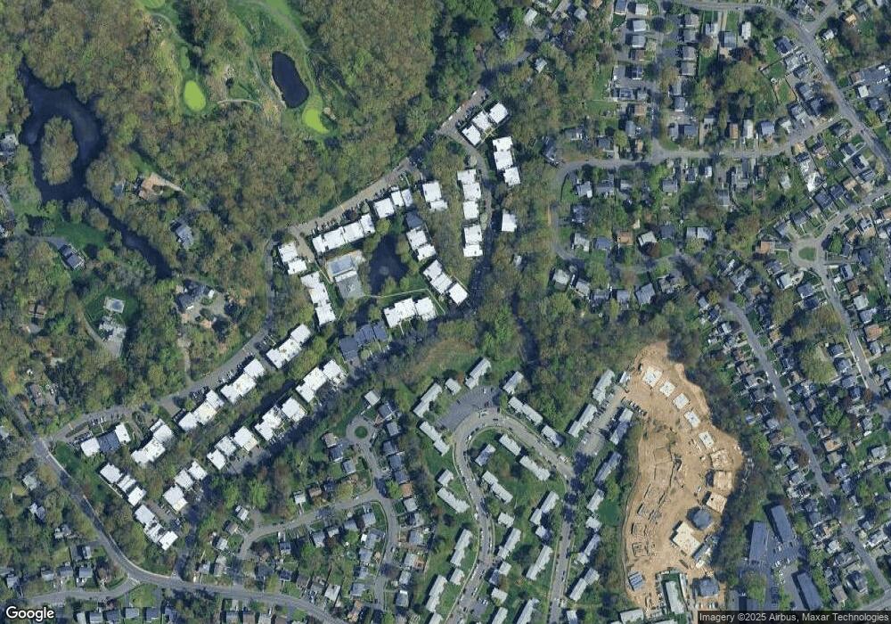 82 Ledgebrook Dr, Norwalk, CT 06854 - photo 1