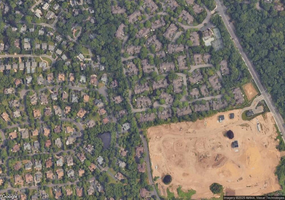 121 Eagles Crescent, Manhasset, NY 11030 - photo 1