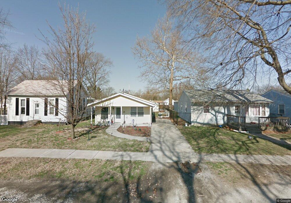 1409 N Kankakee St, Lincoln, IL 62656 - photo 1