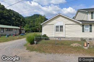 101 Ball Park St, Man, WV 25635