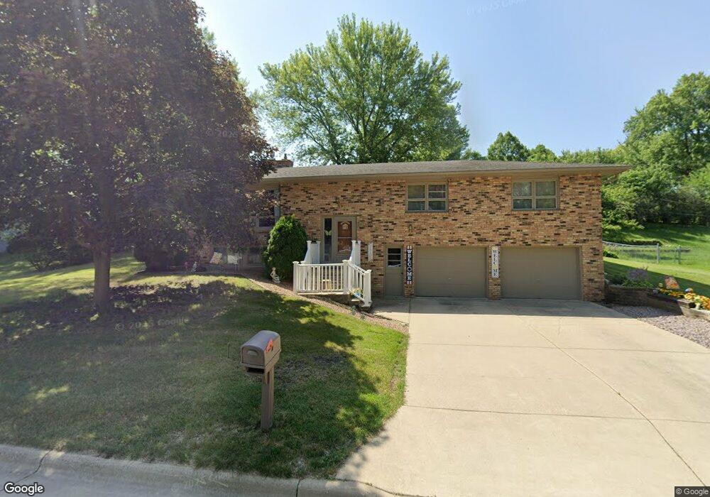 1118 E Richway Dr, Albert Lea, MN 56007 - photo 1