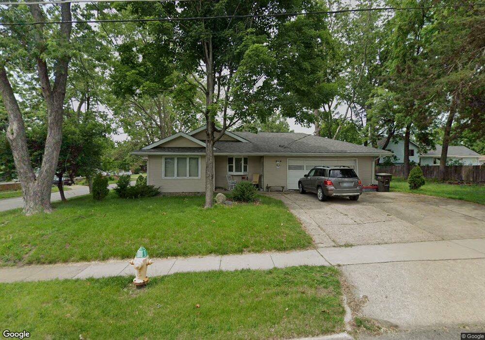 2414 E Douglas Ave, Des Moines, IA 50317 - photo 1
