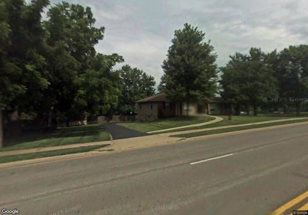 5935 Pflumm Rd, Shawnee, KS 66216 - photo 1