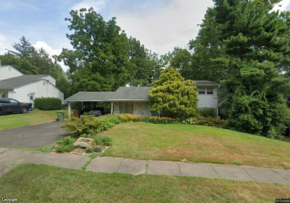 1219 Glenburnie Ln, Dresher, PA 19025 - photo 1