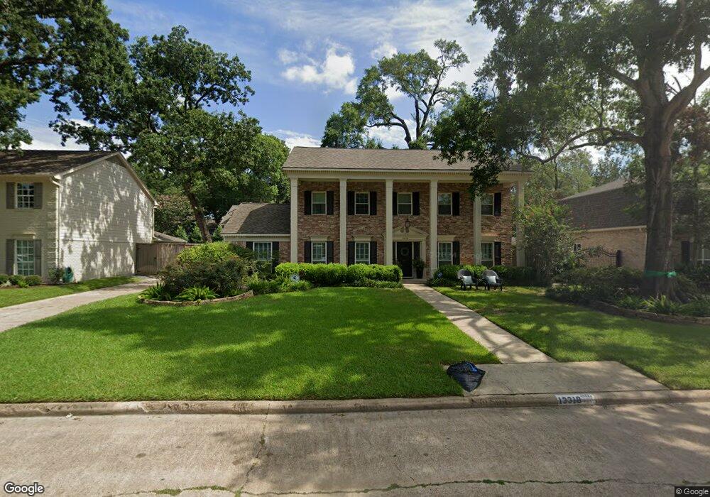 13318 Saint Marys Ln, Houston, TX 77079 - photo 1