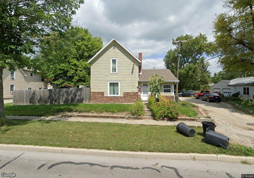 417 E Main St, Berne, IN 46711 - photo 1