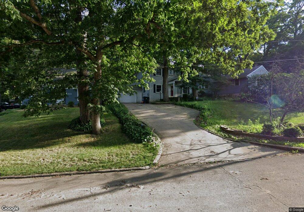 3215 12th Ave SE, Cedar Rapids, IA 52403 - photo 1