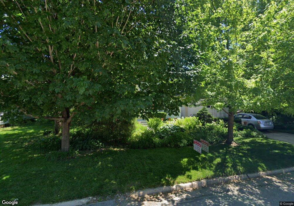 2010 Franklin St, Cedar Falls, IA 50613 - photo 1